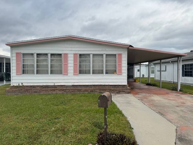 Winter Haven, FL Mobile Home for Sale located at 41 Key West Ave Shipp-reck Harbor Mobile Home